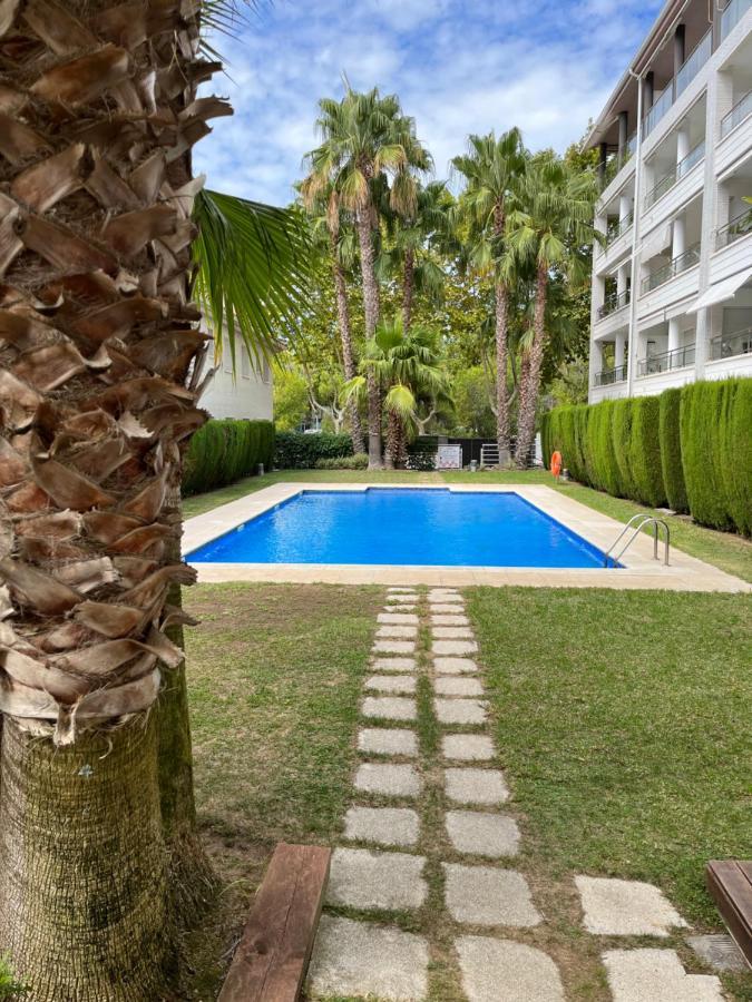 Amplio Apartamento Con Acceso Directo A Piscina Platja d'Aro Luaran gambar